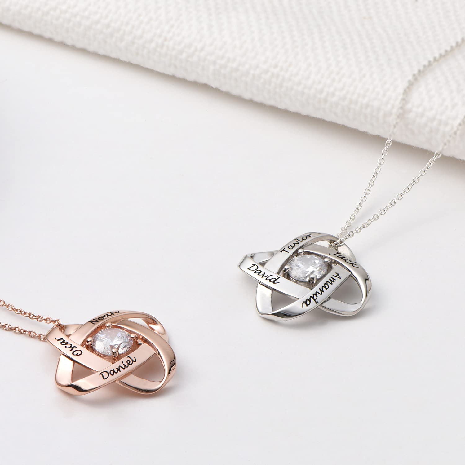 MyNameNecklace MYKA – Collier Éternel Gravé avec Zircone Cubique – Nom de Charme Pendentif - Personnalisé Bijoux Cadeau Pour Femme, Elle - Cadeau De Maman - Cadeau De Noël, Fête des mères